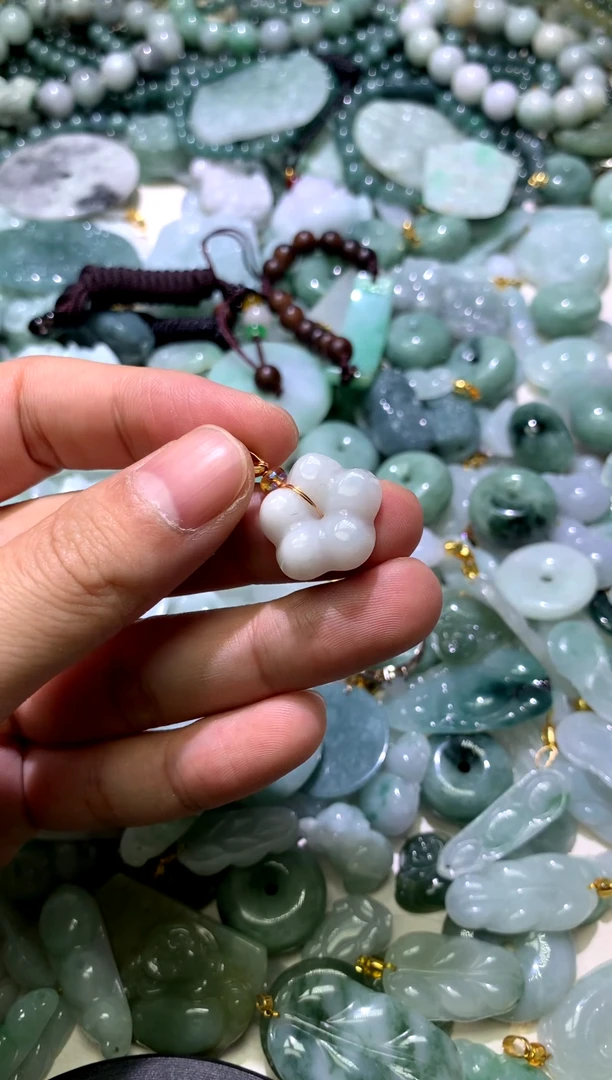 吊坠(不含链)未镶嵌翡翠1