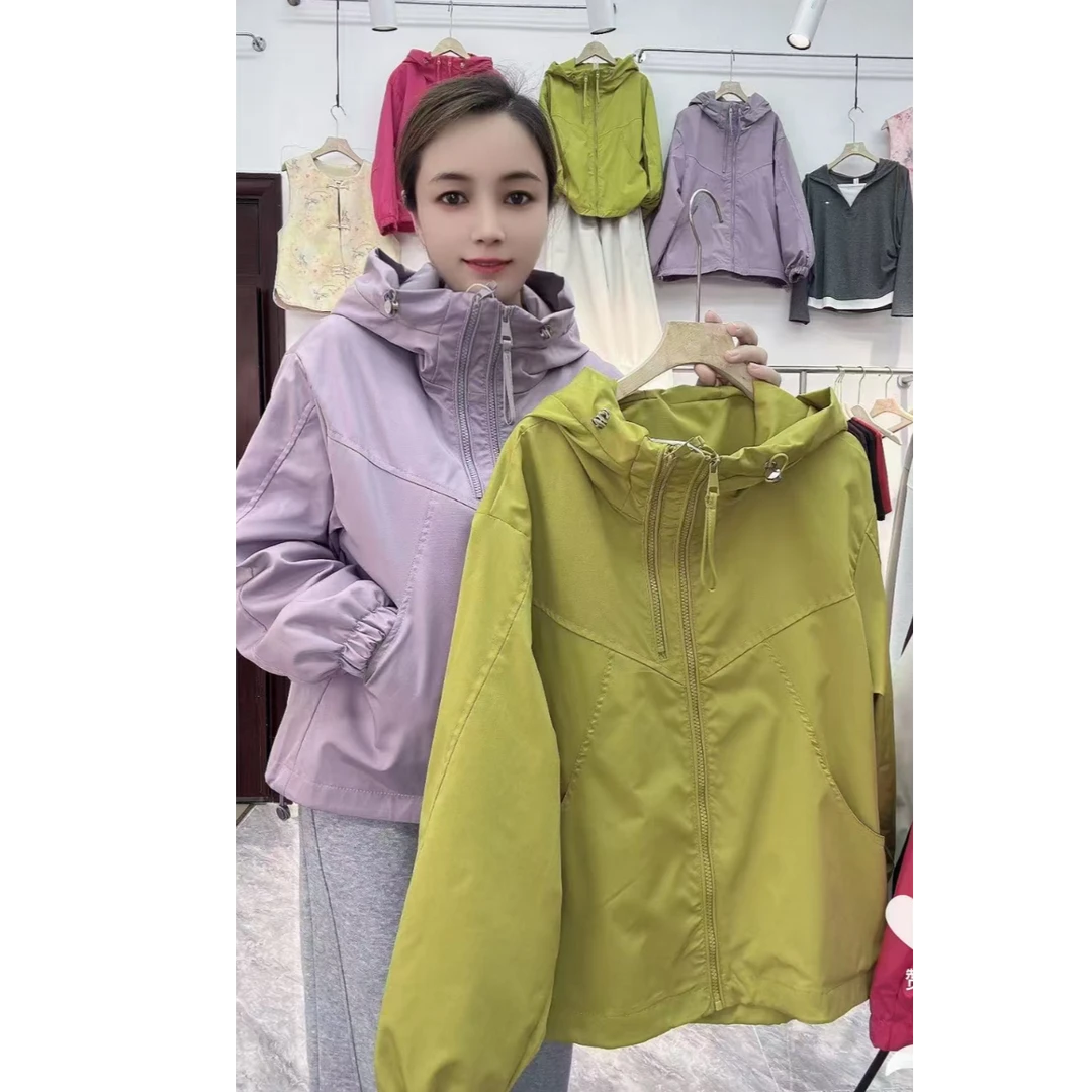 冲锋衣女春秋季短款外套运动小个子2025新款爆款洋气夹克女上衣