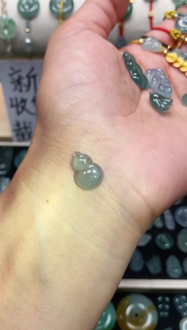 翡翠裸石翡翠葫芦