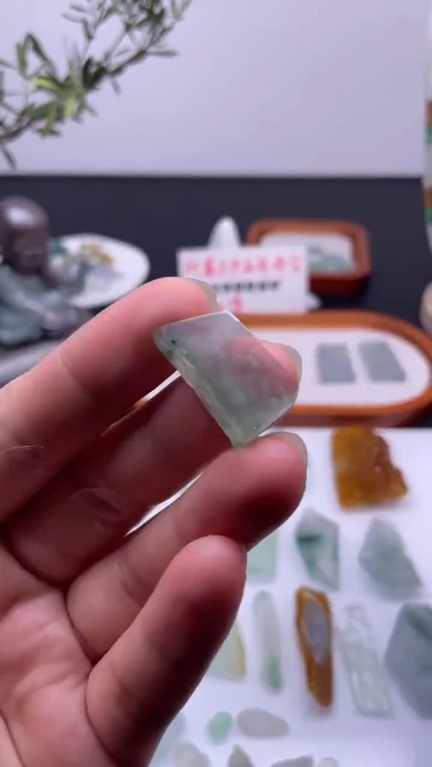 吊坠(不含链)未镶嵌翡翠缅甸天然翡翠，不包工