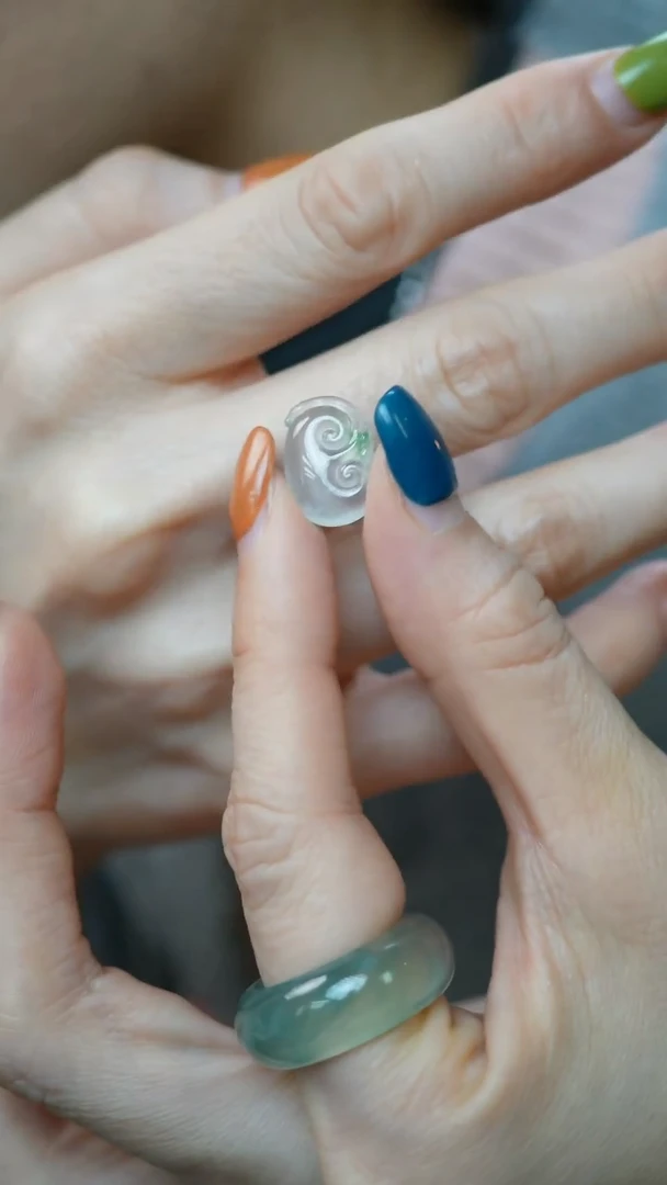 未镶嵌挂件翡翠42-裸石/姿/1