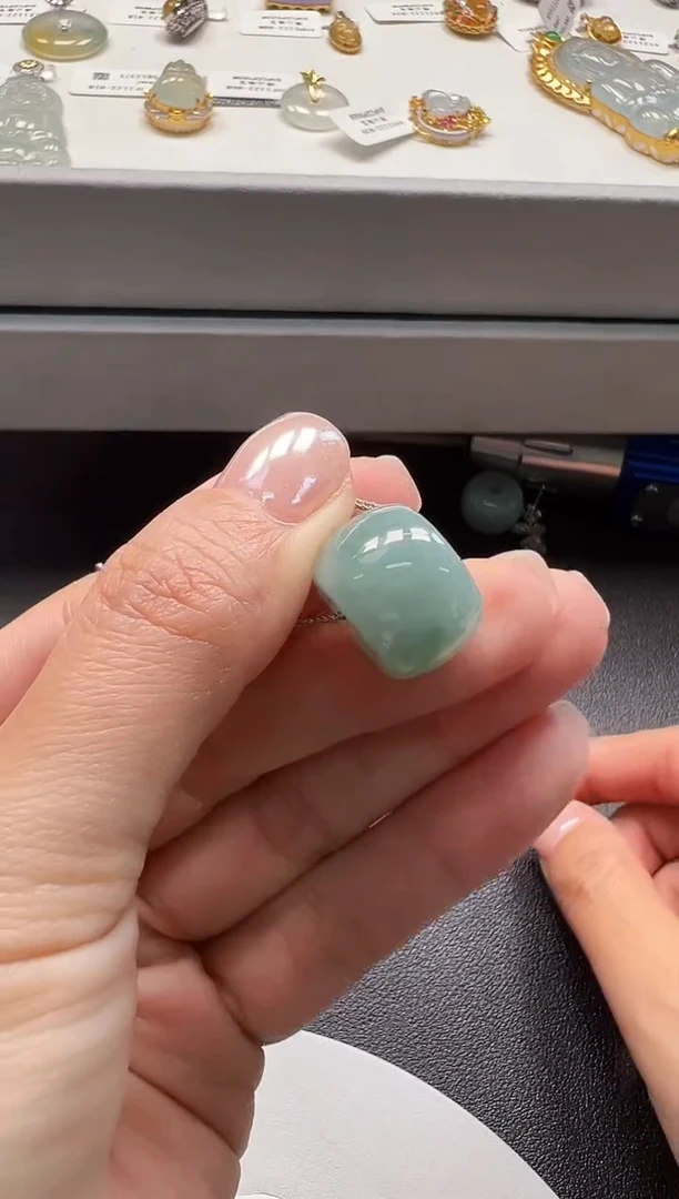 颈饰未镶嵌翡翠KAJC111904