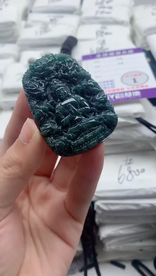 翡翠未镶嵌颈饰8