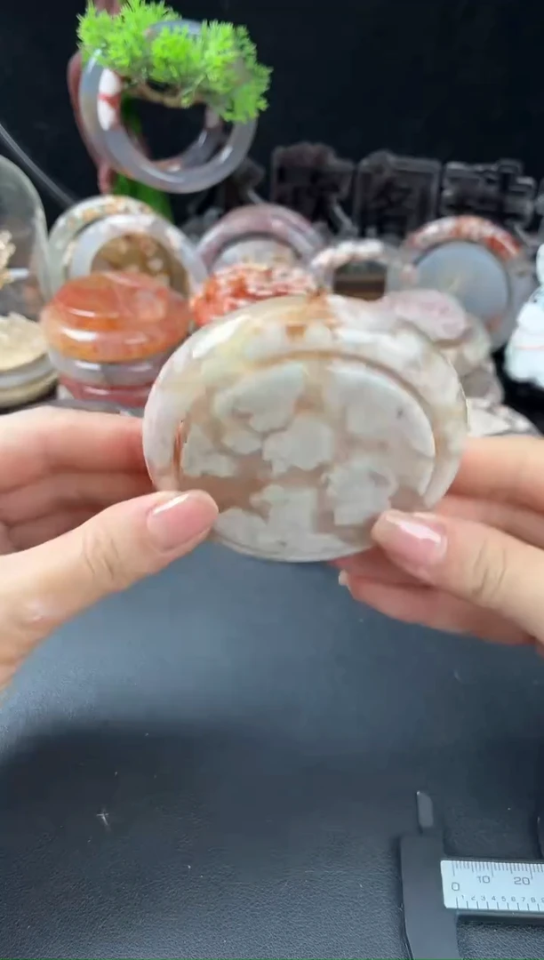 未镶嵌手镯（圆镯）石英质玉60