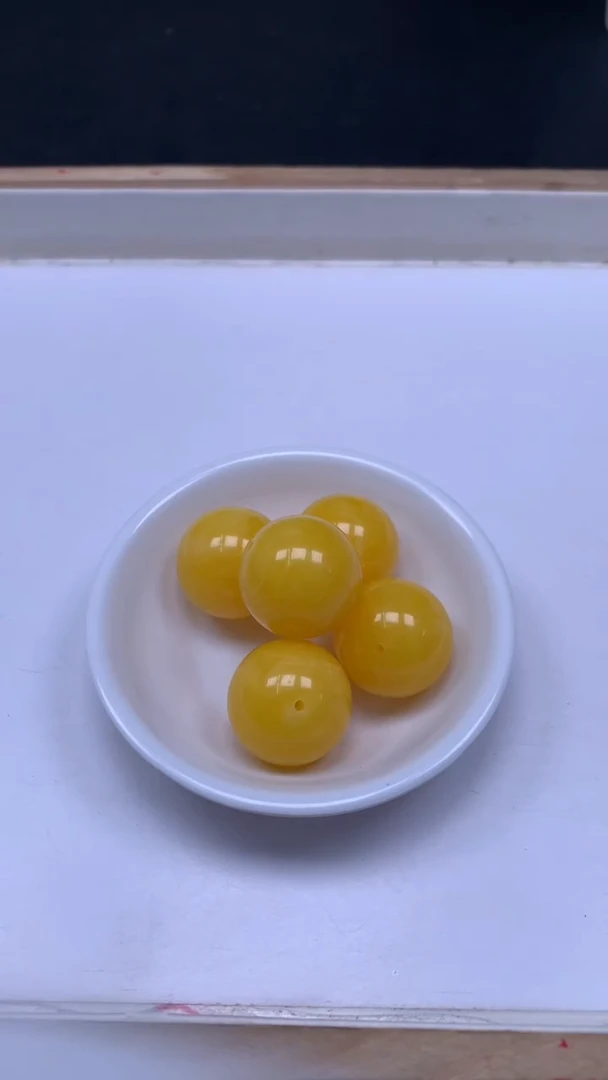 裸石蜜蜡未镶嵌A1856 鸡油黄蜜蜡25mm1颗9.9元