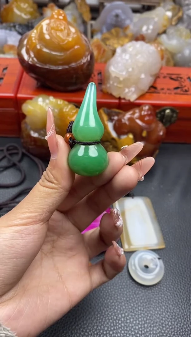 【闪购商品】玛瑙/玉髓挂件未镶嵌00