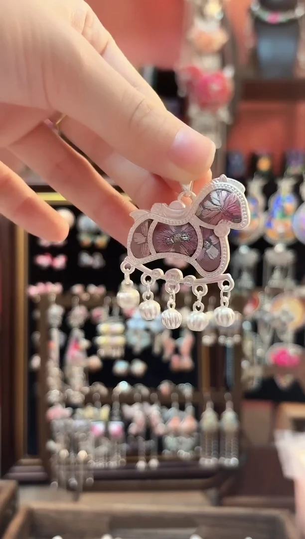 织绣云织谣民族风精美饰品   603