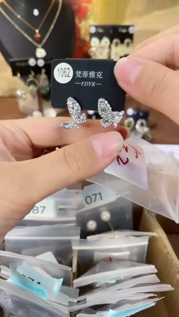 铜合金锆石合金时尚饰品  梵1062