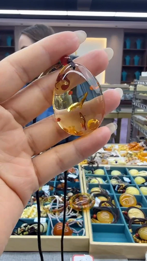 琥珀颈饰未镶嵌53秒拍号 假一罚三