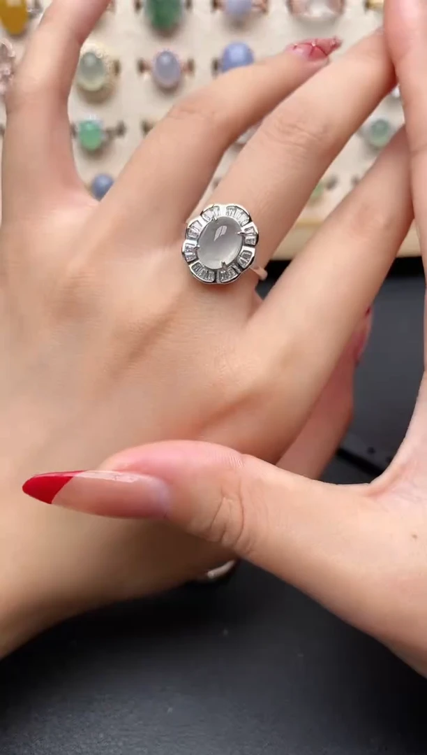 【闪购商品】翡翠戒指银S925镶嵌一物一证一礼盒