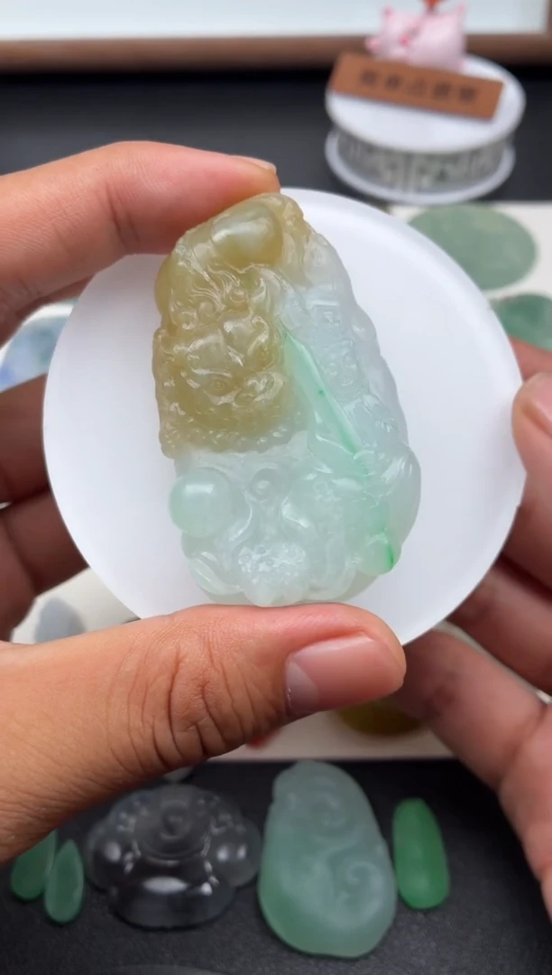 未镶嵌定制翡翠翡翠