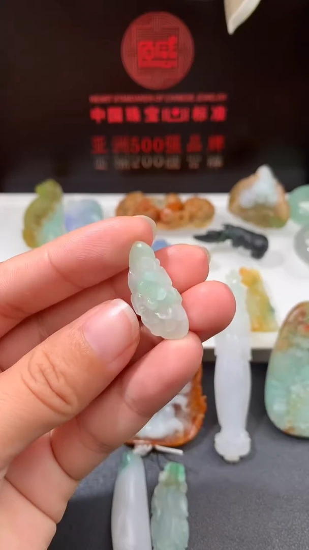 定制翡翠未镶嵌