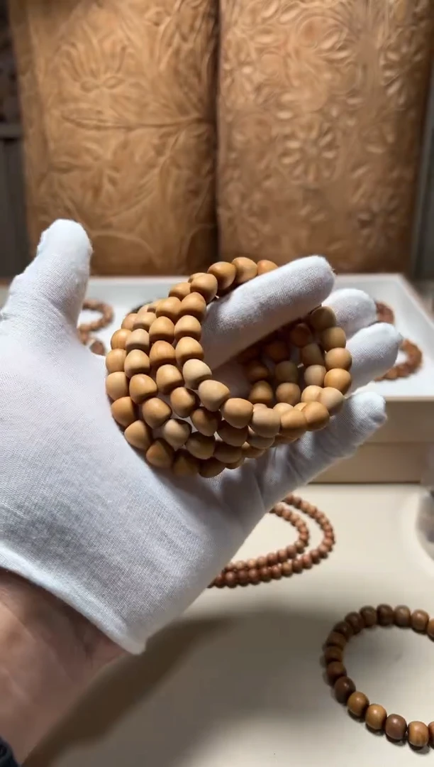 【闪购商品】檀香木手串/手链老山檀香水滴珠发其一