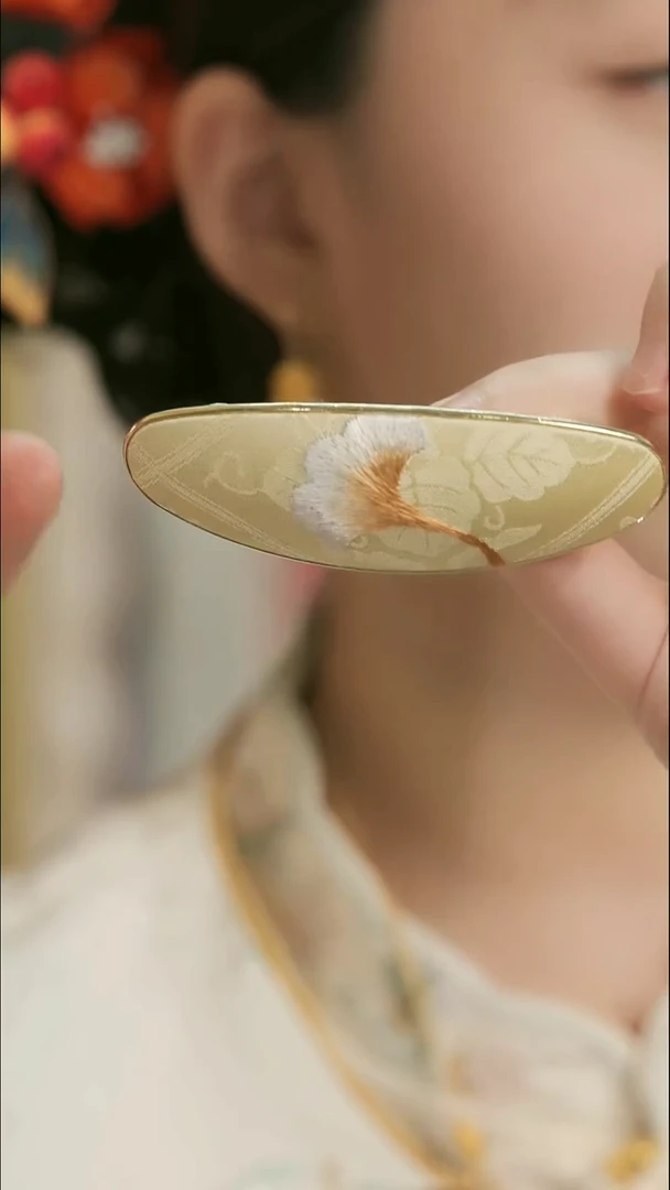 刺绣湘传礼纯手工发夹