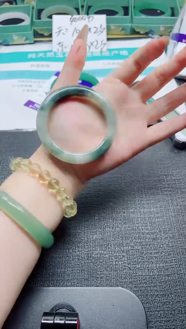 未镶嵌手镯石英质玉151-55