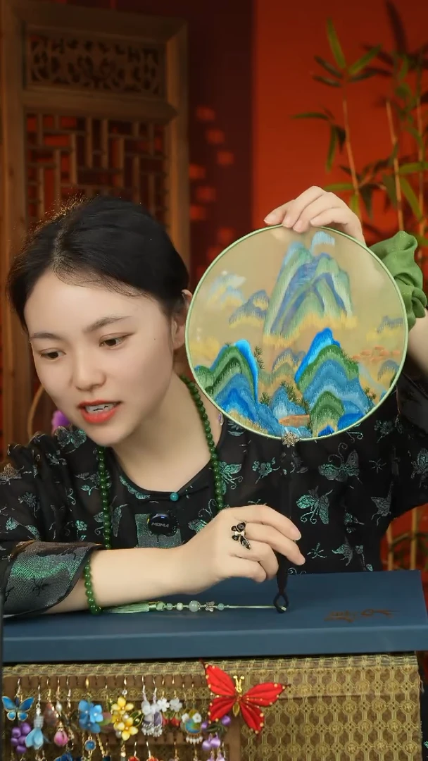 刺绣非遗苏绣纯手工团扇