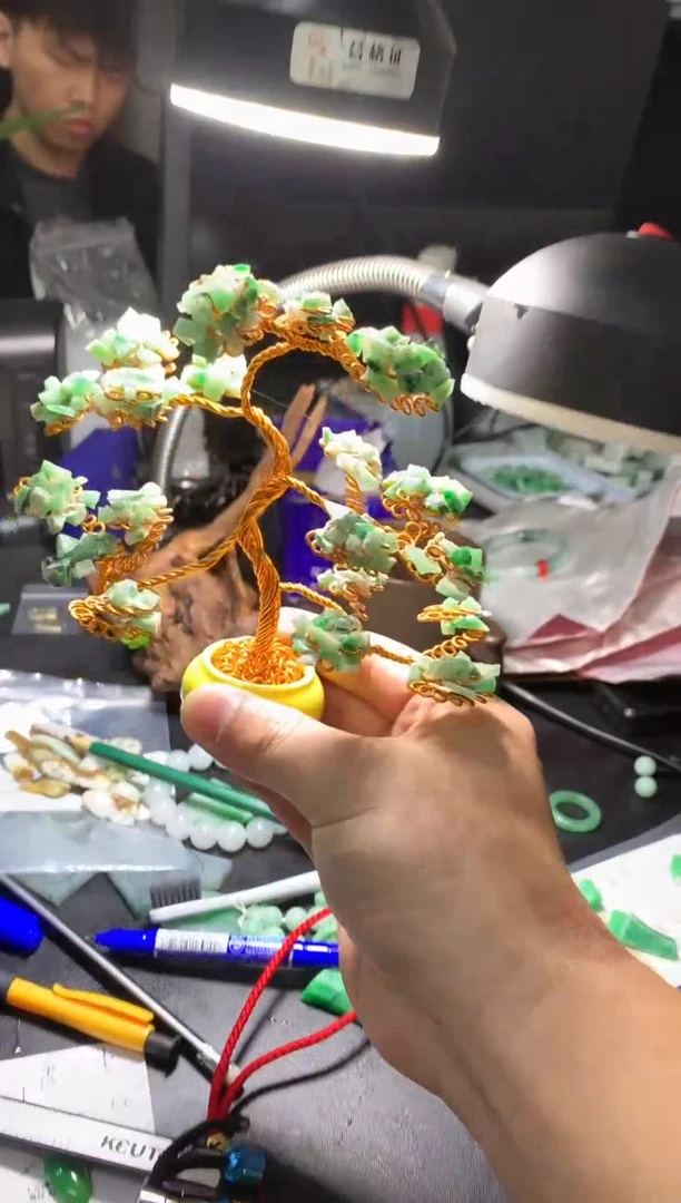 颈饰未镶嵌翡翠挂件
