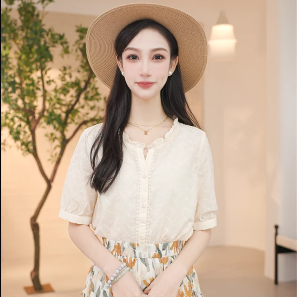 【茵曼服装】茵曼鸢尾花提花衬衣木耳边气质设计感衬衫18225048