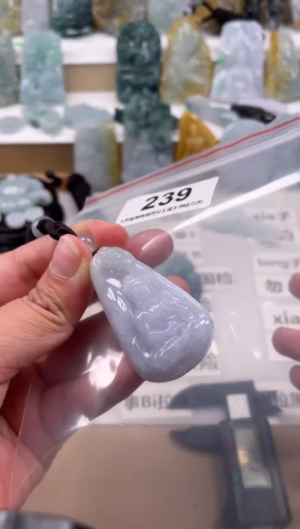 【闪购商品】翡翠颈饰未镶嵌天然缅甸A货翡翠微瑕239