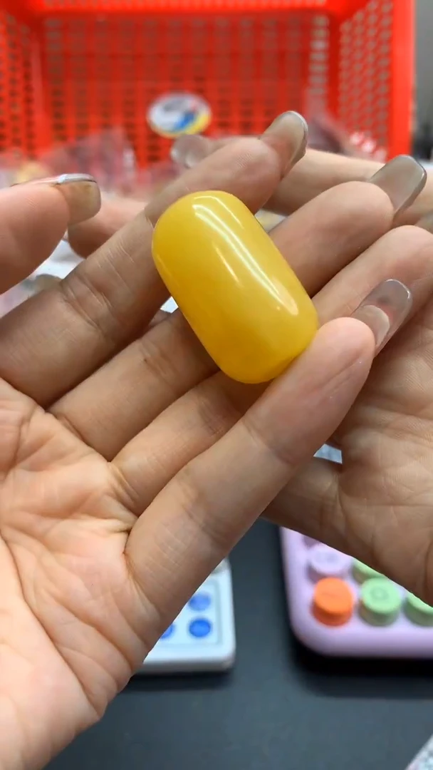 未镶嵌琥珀珠宝奇石1524