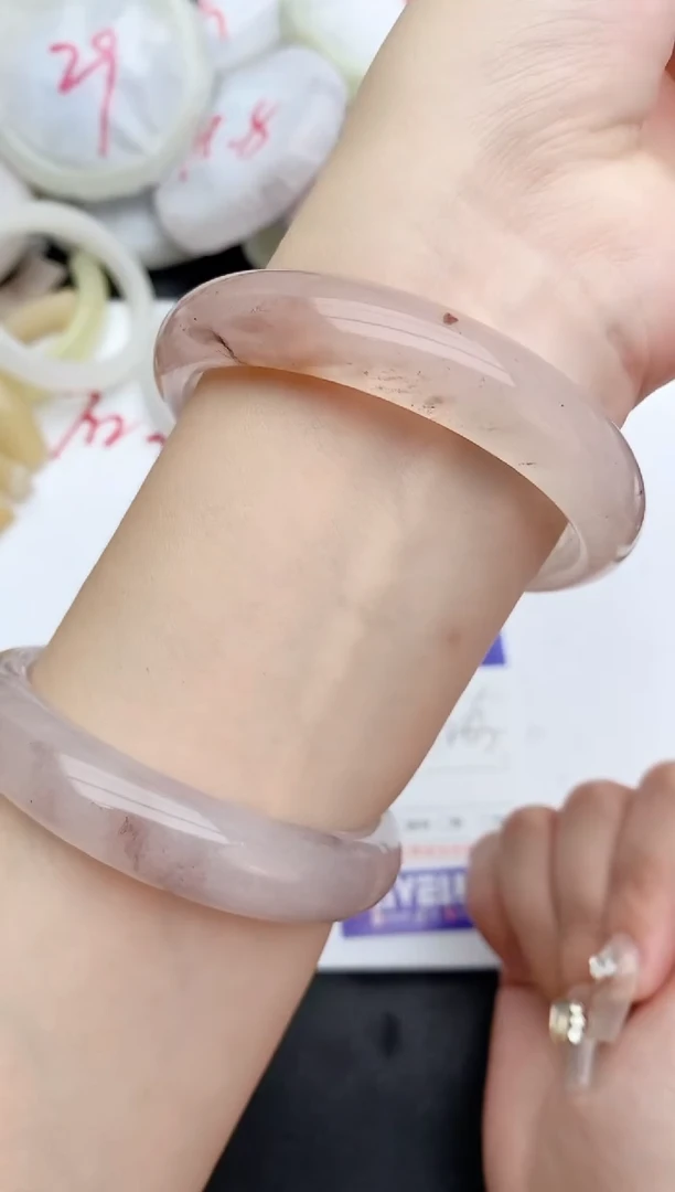 石英质玉手镯未镶嵌332+62/63