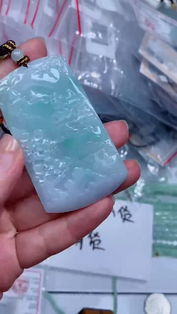 颈饰未镶嵌翡翠吊坠
