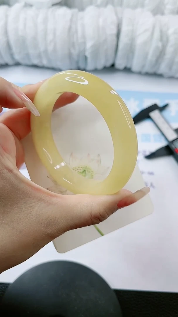 【闪购商品】石英质玉手镯未镶嵌多样性发货V231