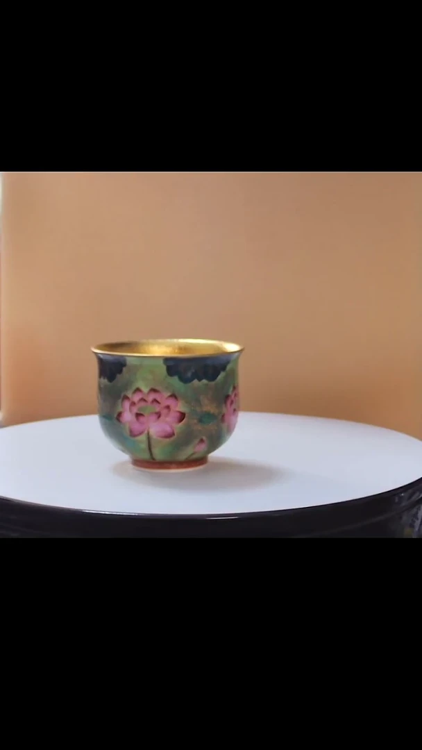 一味*外绘荷花内鎏金主人杯