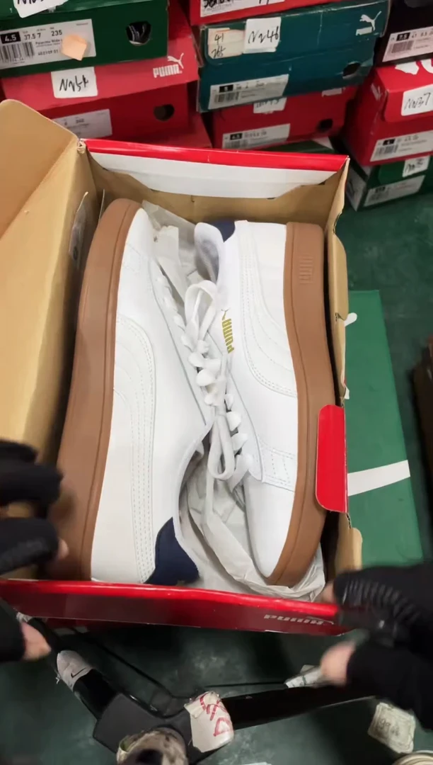 彪马时尚休闲运动鞋38M  PP29