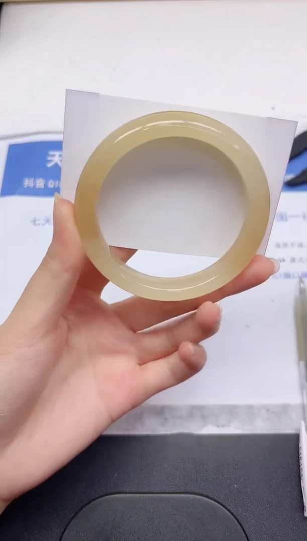 石英质玉手镯未镶嵌68-60.4