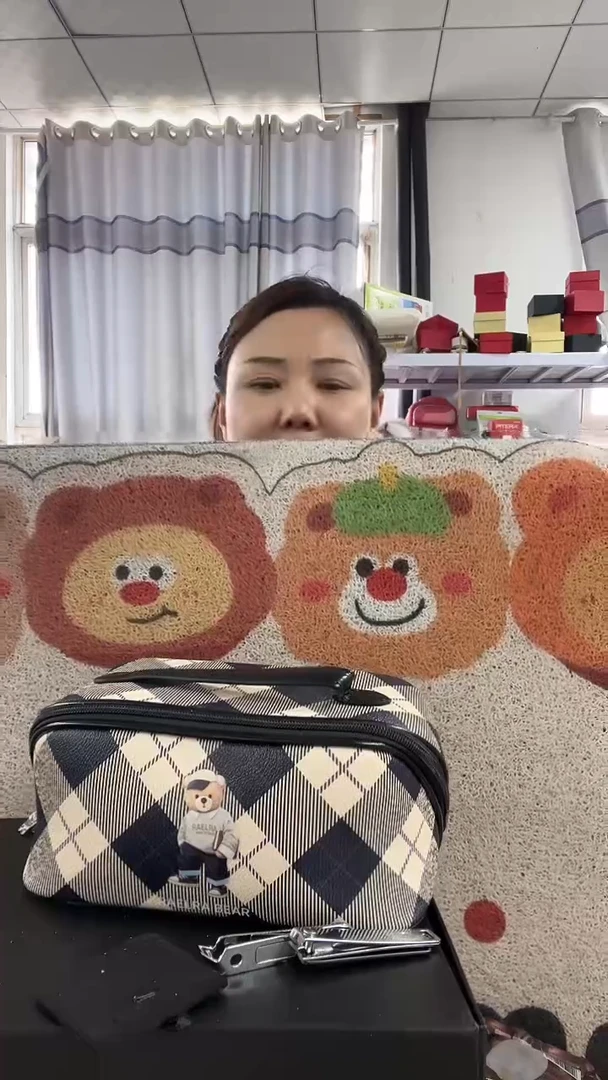 牦牛剖层皮革琪琪女包超好看发图片款