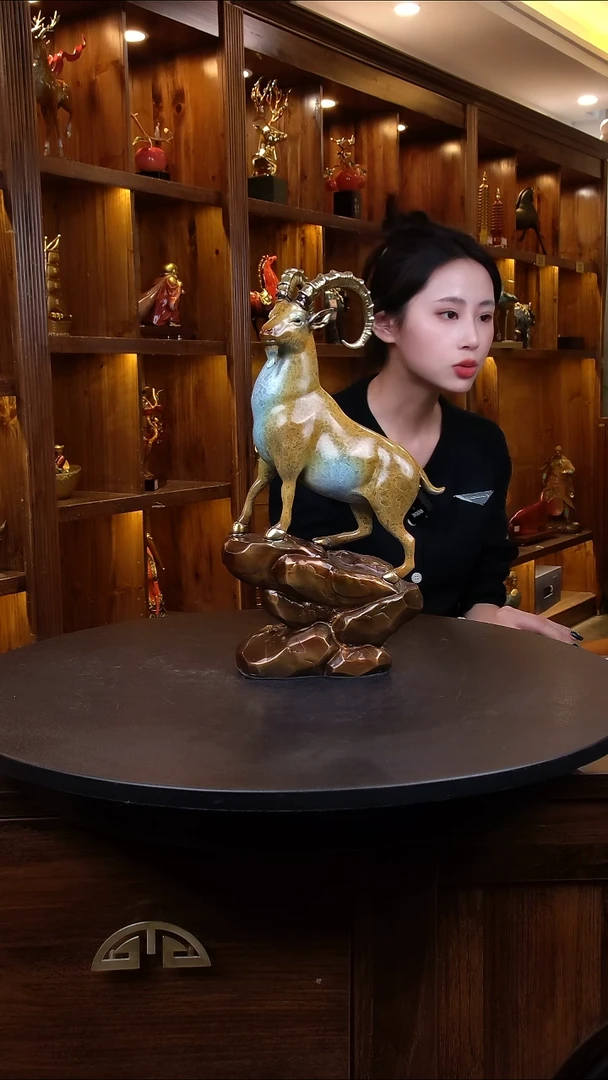 黄铜领头羊黄铜摆件