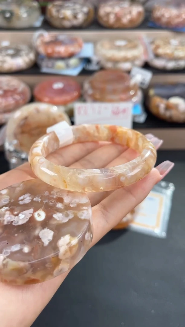 未镶嵌手镯石英质玉57