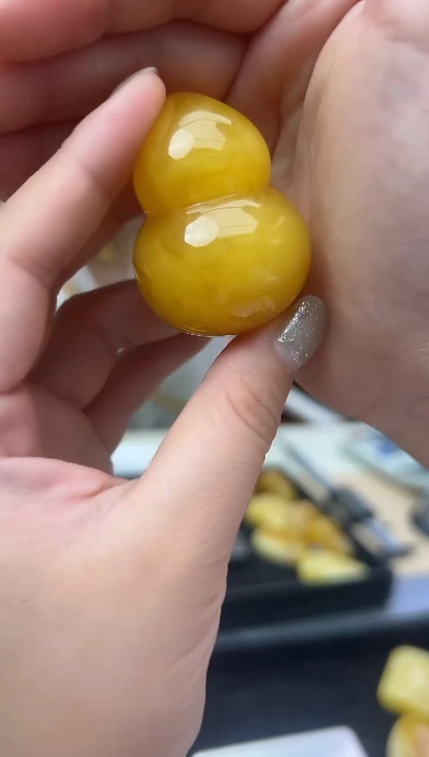 未镶嵌蜜蜡裸石蜜蜡吊坠