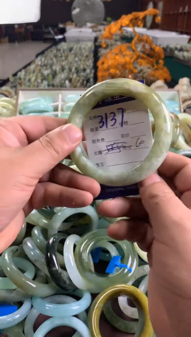 未镶嵌蛇纹石玉手镯3137