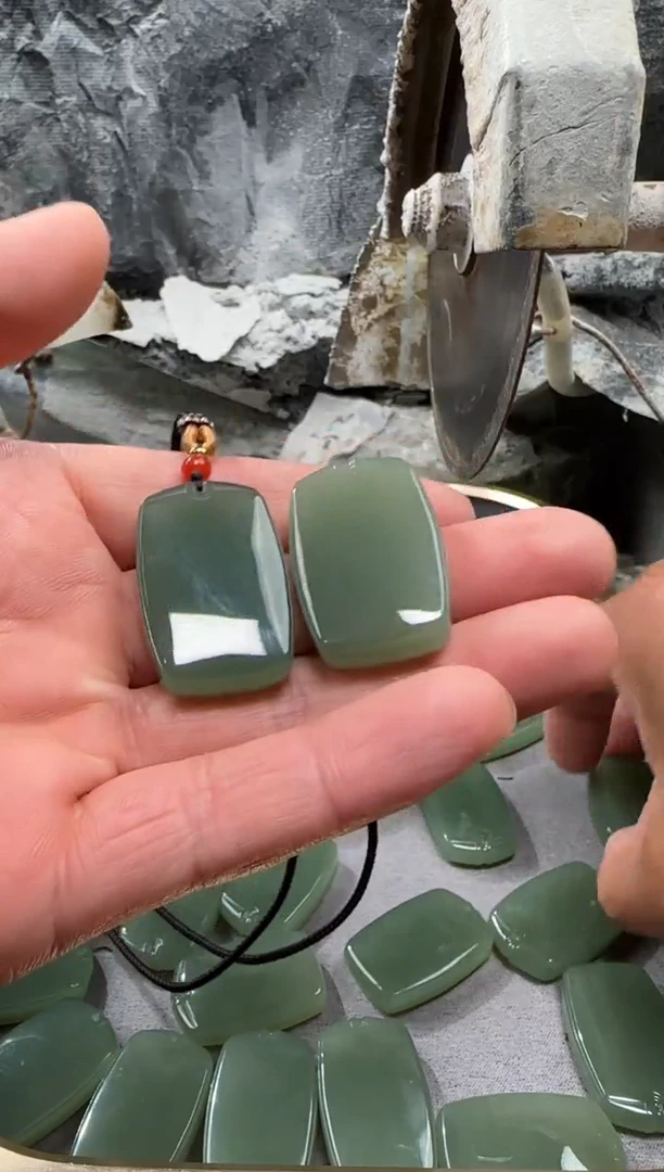 和田玉未镶嵌颈饰吊坠多样性拍一发一件