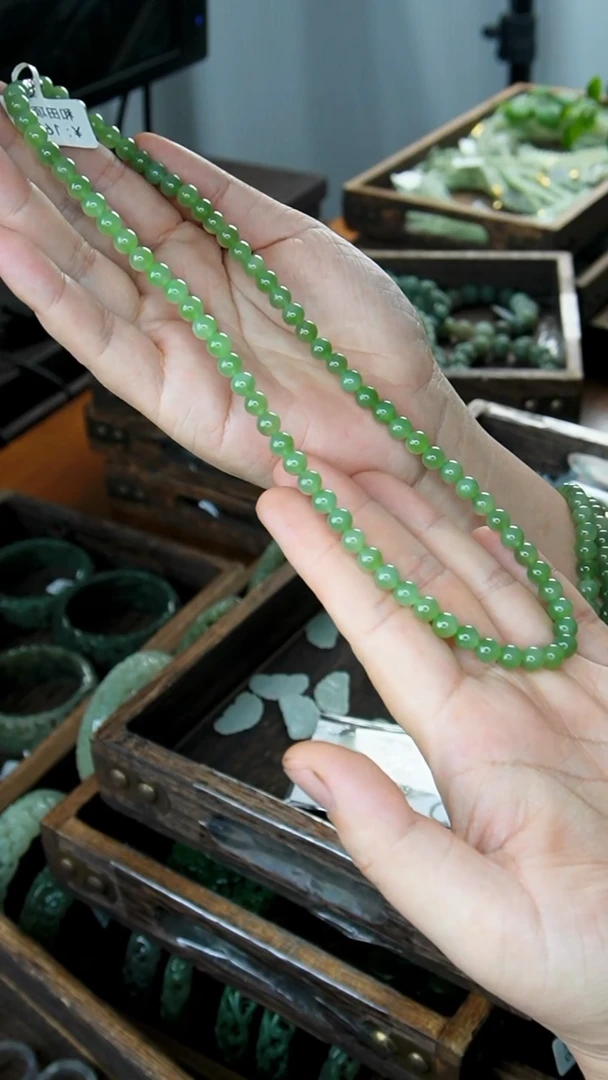 和田玉（碧玉）未镶嵌颈饰002