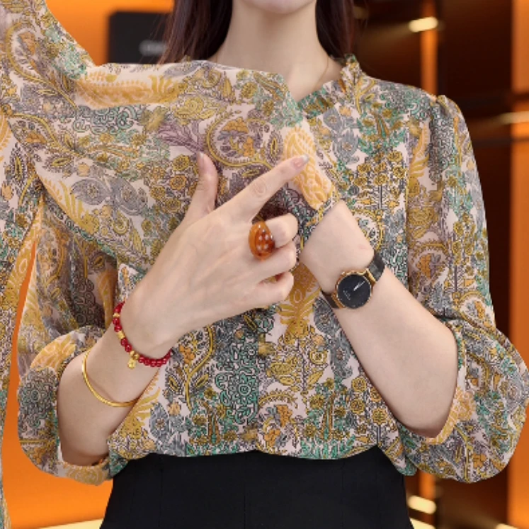 蚕物2025新款新中式国风设计感气质小衫m555彭彭