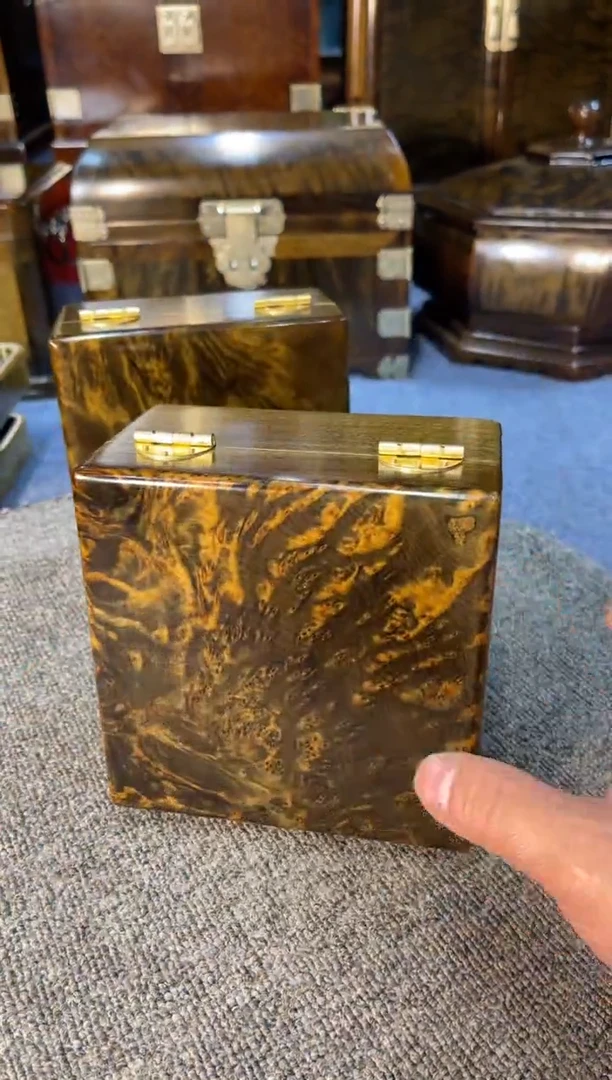 阴沉木阴沉乌木带铜扣收纳盒