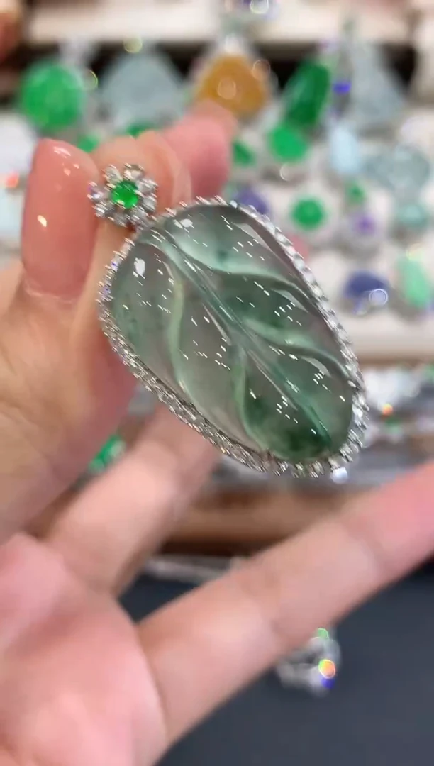 吊坠(不含链)18K金镶嵌翡翠w49