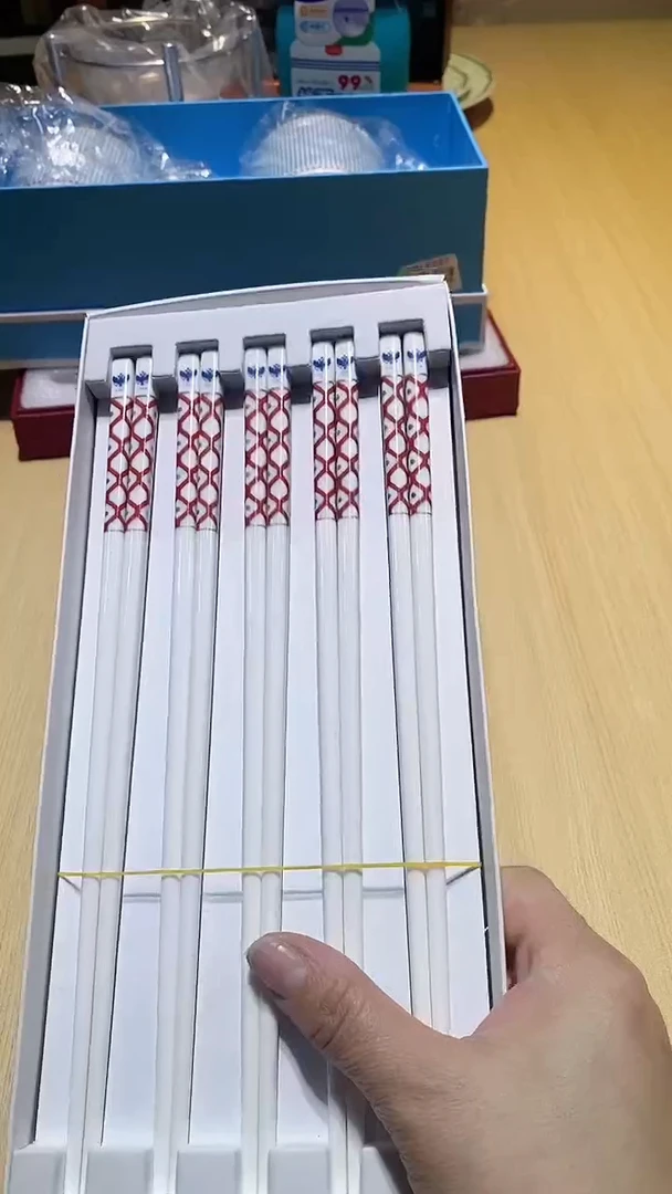 【闪购商品】瓷片锅碗瓢盆一件不剩