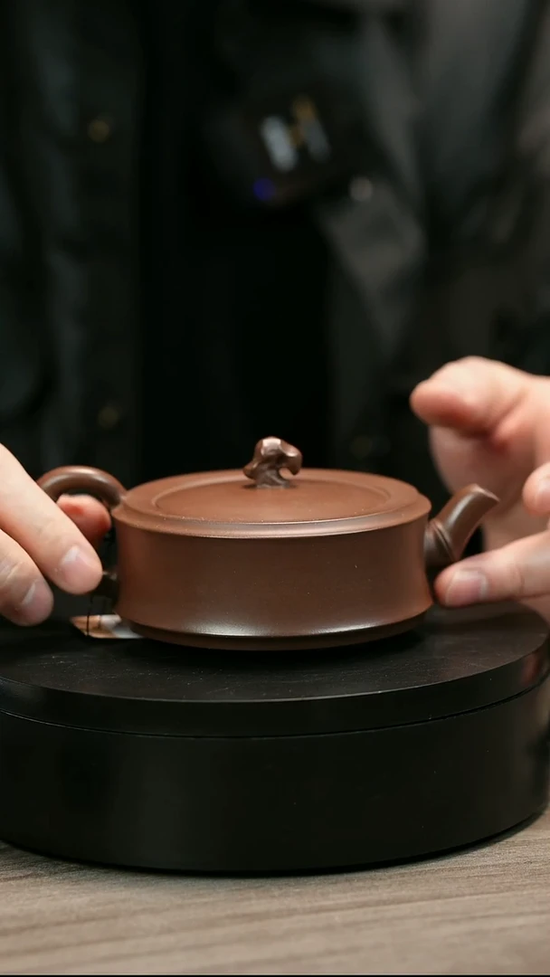 茶壶紫砂雨*锐H1598赵信军三足圆竹