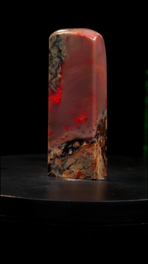 鸡血石刘关张鸡血石