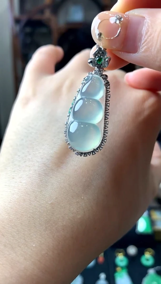 翡翠18K金镶嵌吊坠(不含链)挂件