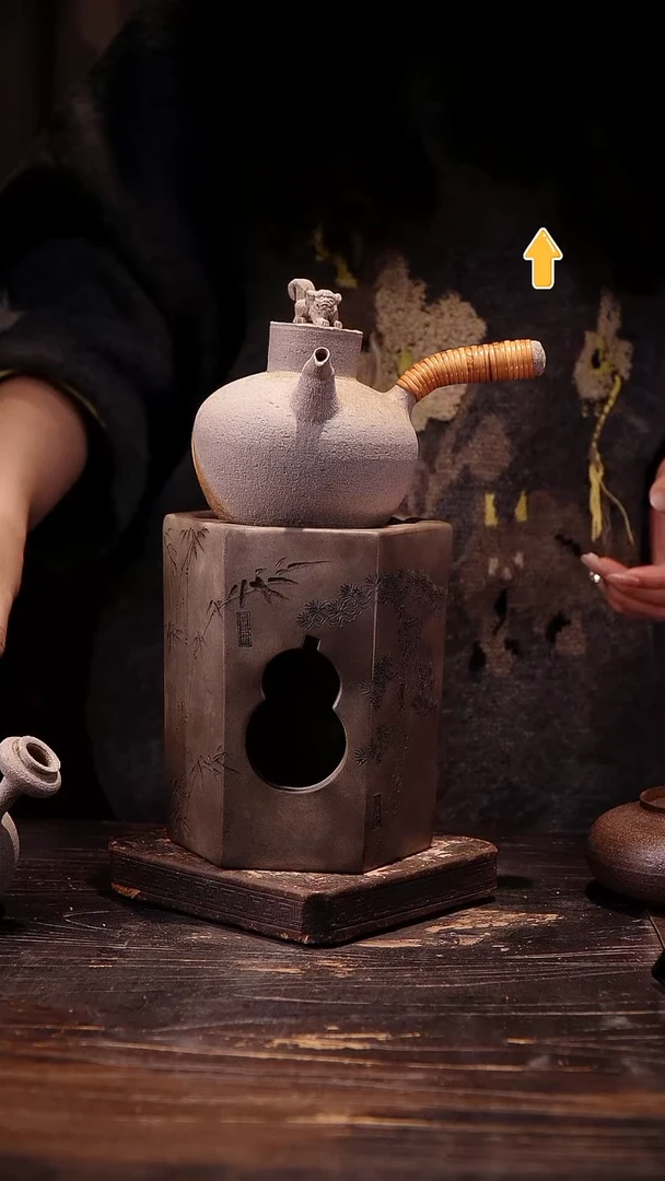 纯手工柴烧狮子侧把加六角雕刻炉