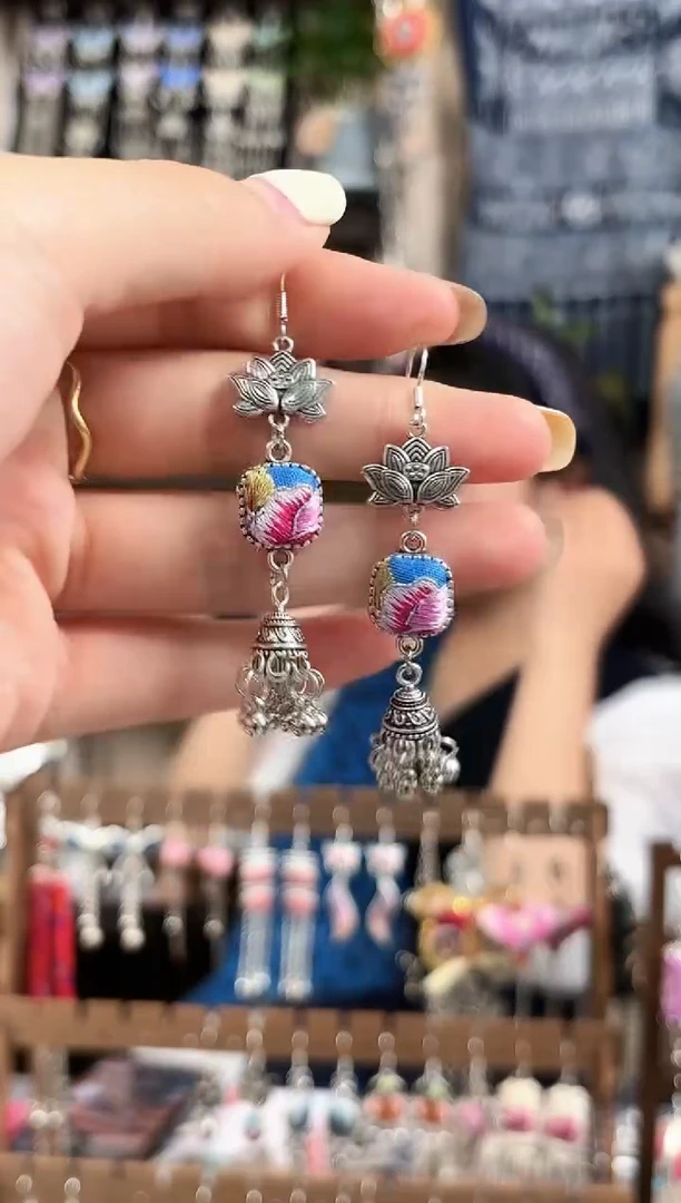 织绣?***婧民族风非遗老绣饰品678