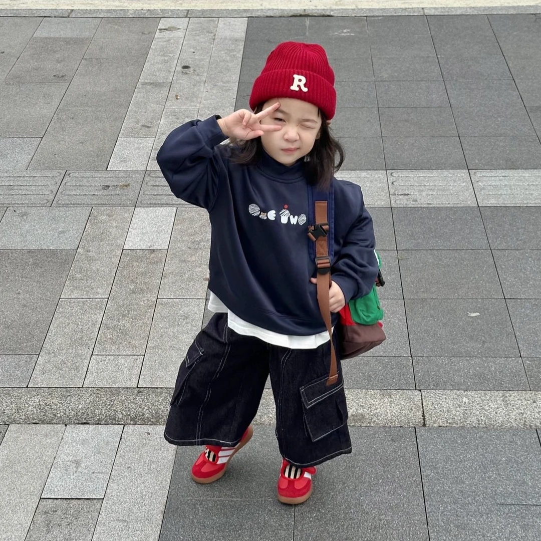 小思家女童2025秋季新款韩版休闲圆领套头卫衣阔腿工装裤甜酷套装