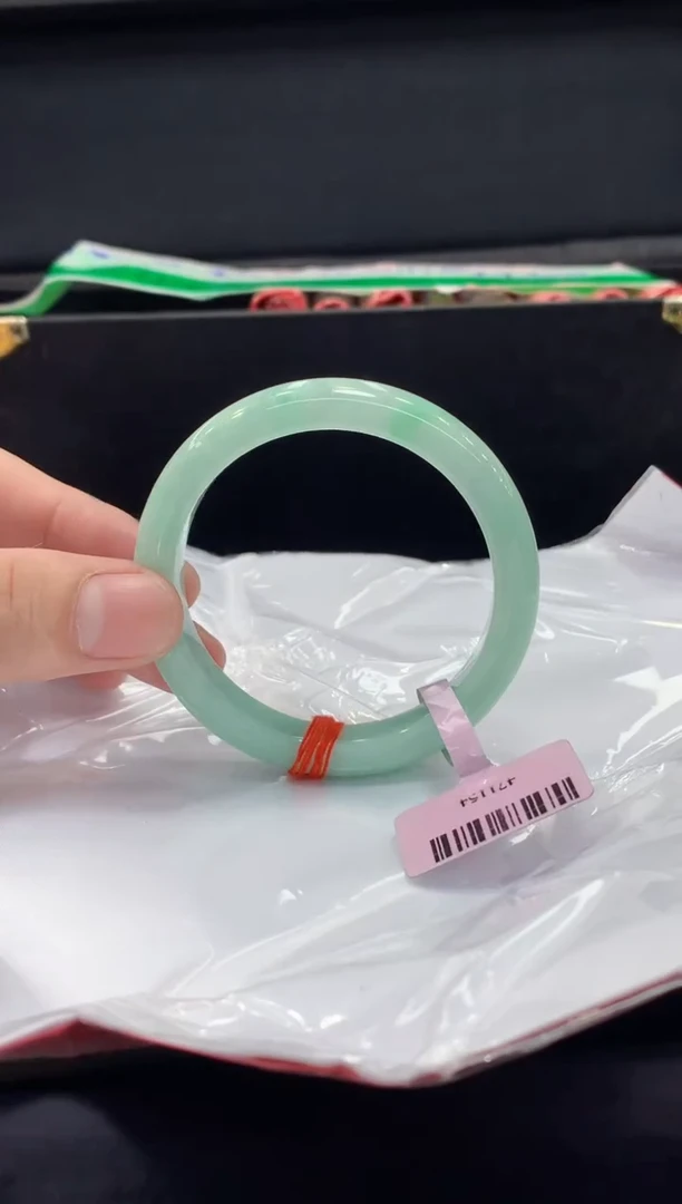 未镶嵌手镯翡翠翡翠手镯
