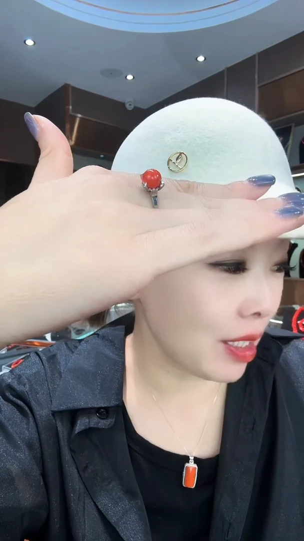 简单时尚百搭 戒指