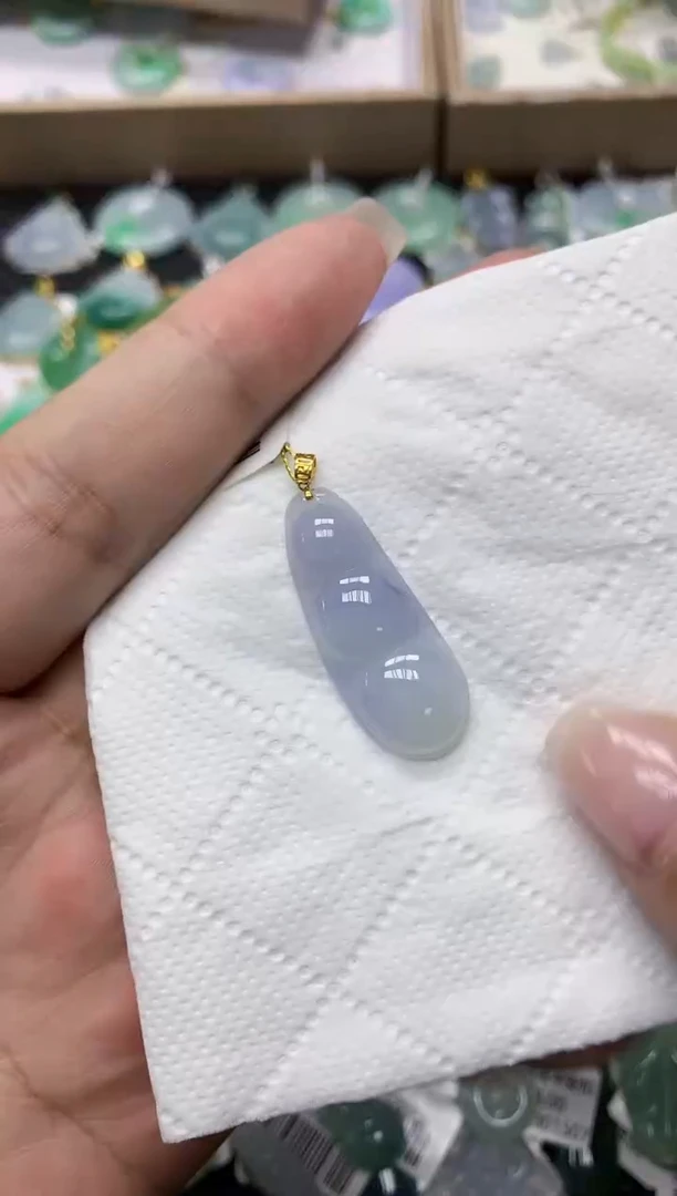 颈饰18K金镶嵌翡翠1111111111